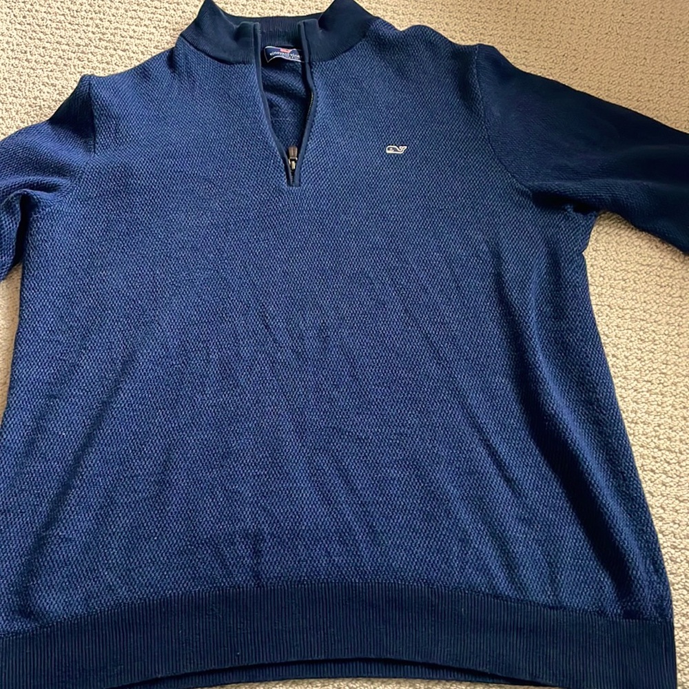 Men’s Vineyard Vines Navy Sweater, Quarter-zip, size
X-Large.